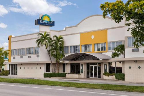 Miami Springs Hotel | Days Inn by Wyndham Miami Airport North