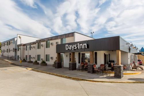Pierre Hotel | Days Inn by Wyndham Pierre