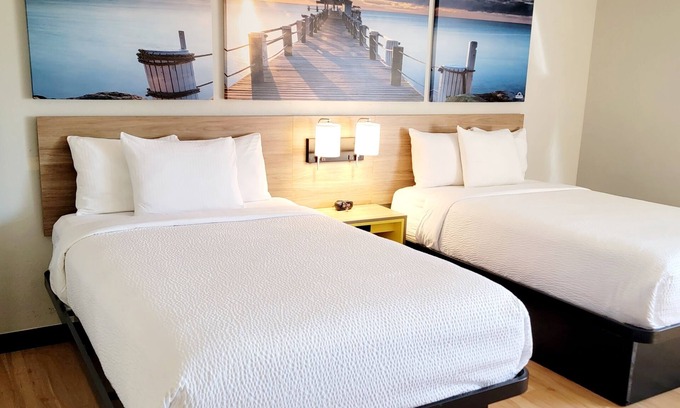 Pleasant Prairie Hotel | Days Inn by Wyndham Pleasant Prairie Kenosha