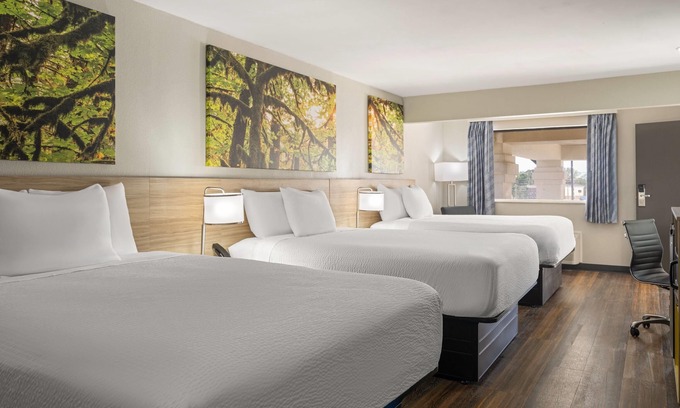 Byram Hotel | Days Inn & Suites by Wyndham Byram