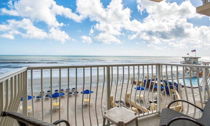 Ormond Shores Villa | Daytona 500 Week ~ 16 de febrero -23, 2019 ~ 2 dormitorios / 2 baños Villa frente al mar