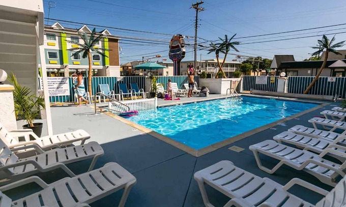 Wildwood Hotel | Daytona Inn and Suites - Two Bedroom Apartment