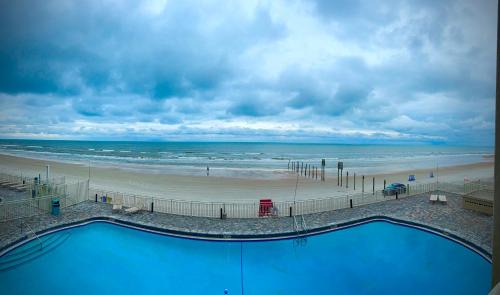 Daytona Beach Apartamento | Daytona Oceanfront Coastal Bliss