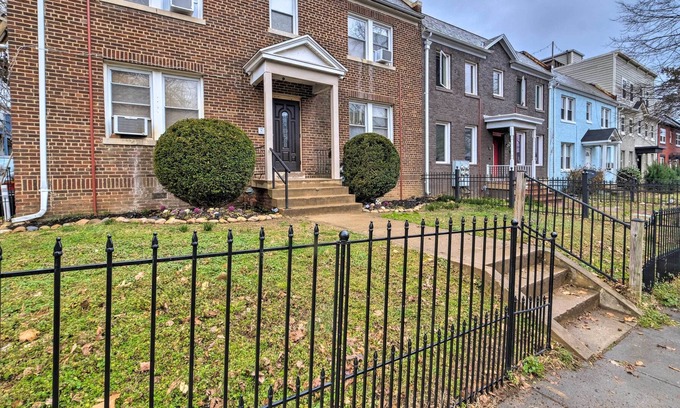 Kingman Park Apartamento | DC Apt - Walk to The Fields at RFK Campus!