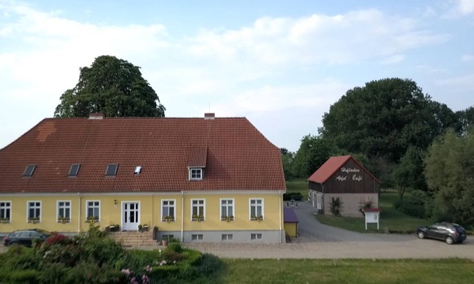 Klaushagen Apartamento | Appartment in manour house with park. Lake nearby. Enjoy Naturepark.