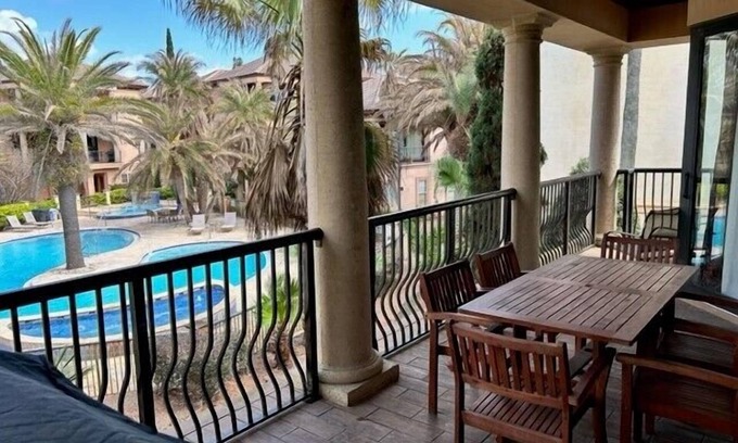 St. Tropez Casa | Camina hasta la playa ~ 3BR Casa exclusiva de St Tropez ~ ¡Wifi y ahora se admiten mascotas!