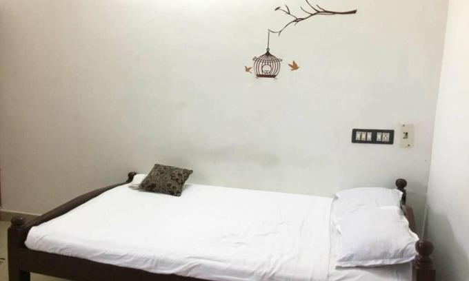 Kuilapalayam Cama Y Desayuno | Deebak Homestay 2 BHK