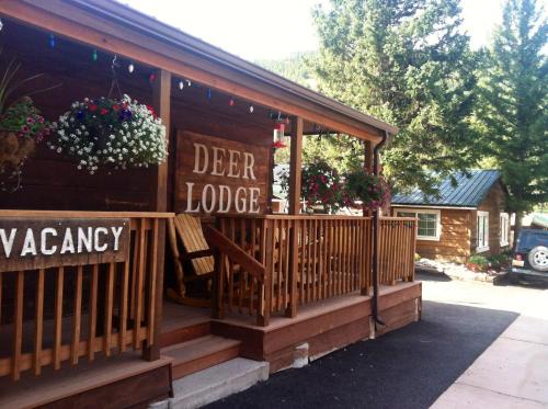 Red River Cabina | Deer Lodge