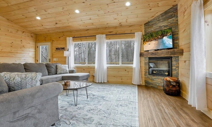 Rockbridge Cabaña | Deerberry Ridge (Hocking Hills Area)