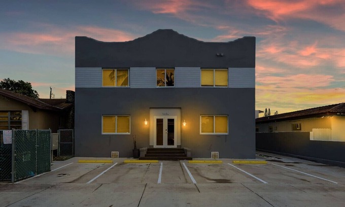 Coral Way Apartamento | ° Charming 2BR Apartment 5 min to Brickell °