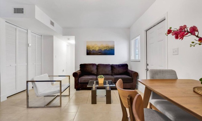 Coral Way Apartamento | ° Cozy Private 2 BR Apt 5min to Brickell 8th st °