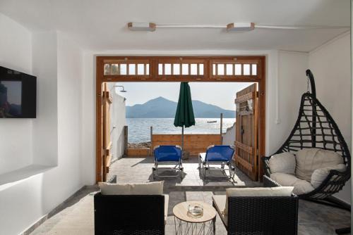 Milos Casa | Deja Dream Homes