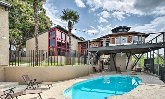 Amistad National Recreational Area Casa | Del Rio Home with Lake Views and Private Outdoor Pool!