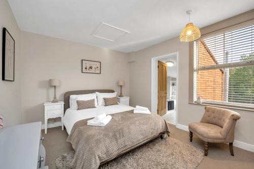 Bury St Edmunds Casa | Delightful 10 St Martins - 2 bed, 2 bathroom with parking available