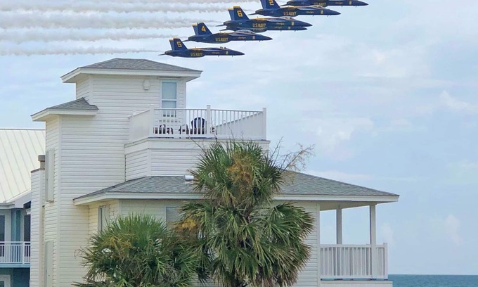 White Sands Cottages Casa | ¡Encantadora casa de pueblo de 3 dormitorios y 3 baños con vista al golfo y terraza de observación en la azotea!