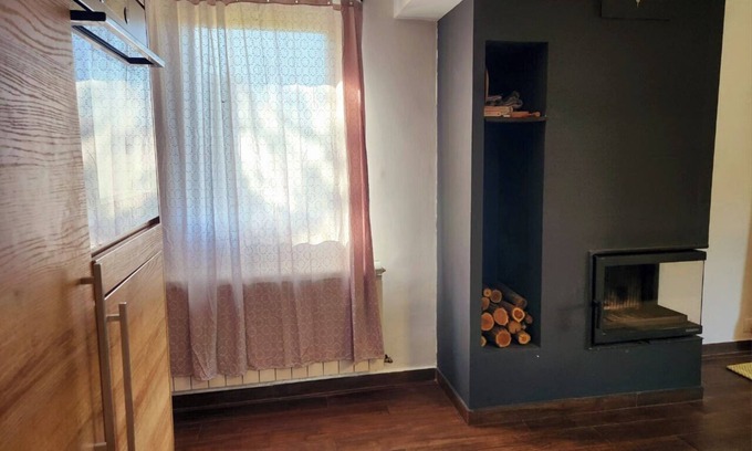 Banja Koviljaca Casa | Delightful 4-bedroom house with AC in Banja Koviljača with the mountain view