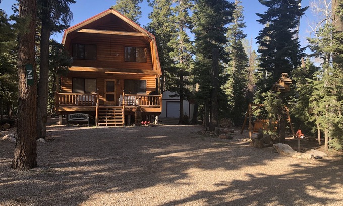 Meadow View Heights Cabina | Delightful Family Friendly Cabin near Duck Creek Village