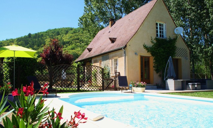 Daglan Casa | Adorable casa con piscina privada y jardín, ubicada en el pueblo de Daglan