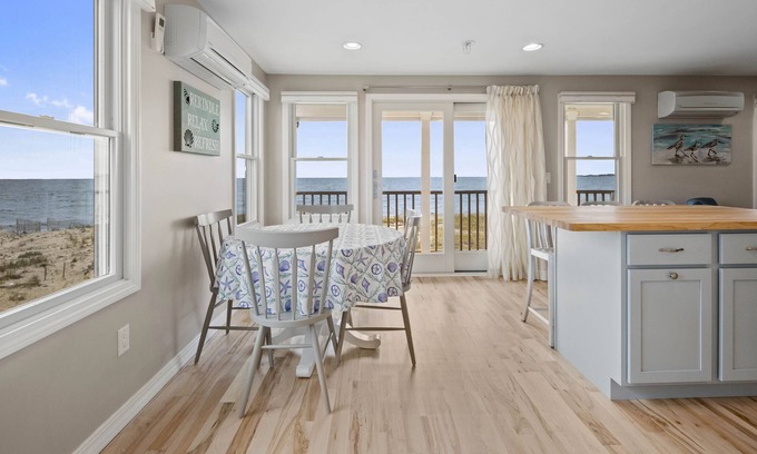North Truro Condominio | Delightful one bedroom waterfront condo with incredible views RPSH007