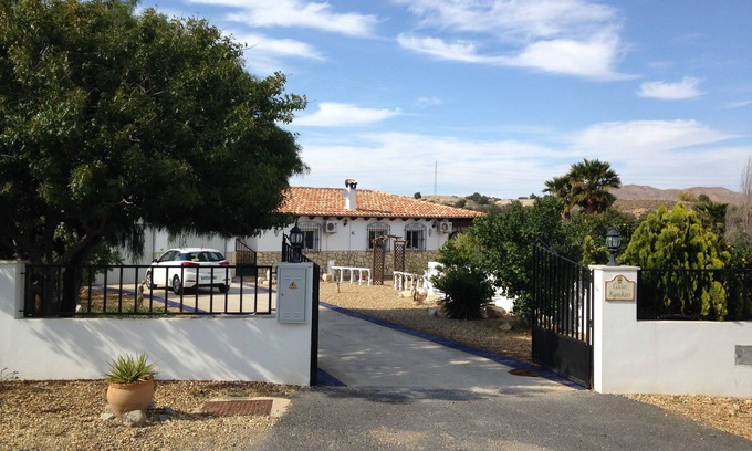 Cantoria Villa | Encantadora villa en zona rural con piscina privada y jardín.