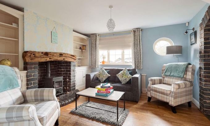 Mayfield Cabaña | Dell View, charming country cottage for 4 in Derbyshire Dales- Close to Alton Towers