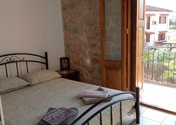 Galaxidi Apartamento | Delphi view