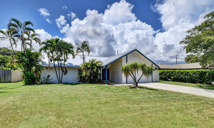 Tropic Palms Casa | Delray Smart House | BEACH 2miles | Near Dowtown