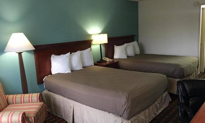 Pennington Bend Hotel | Deluxe 2 Double Beds in Music Valley