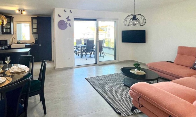 Vantacici Apartamento | Deluxe Apartment II. near the beach