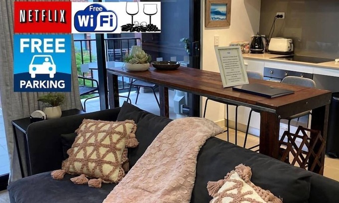 Subiaco Apartamento | DELUXE CLOSE TO CITY WIFI NETFLIX WINE PARKING