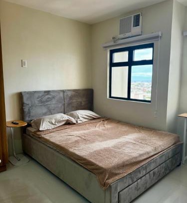 Mandaue Apartamento | Deluxe Queen Studio Unit in Mandaue Cebu