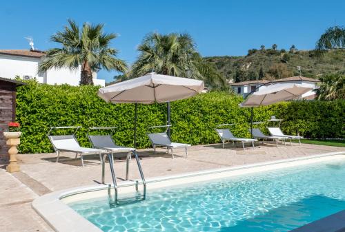 Campofelice di Roccella Villa | Deluxe Sicily Villa