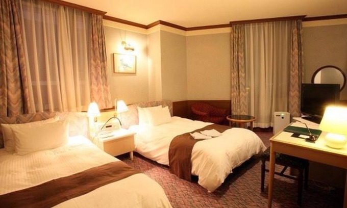 Hiratsuka Hotel | Deluxe twin room nonsmoking / Hiratsuka Kanagawa