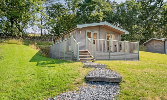 Windermere Cabina | Dene Lodge - a holiday lodge that sleeps 2 with an en-suite