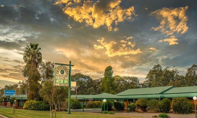 Deniliquin Hotel | Deniliquin Country Club Motor Inn
