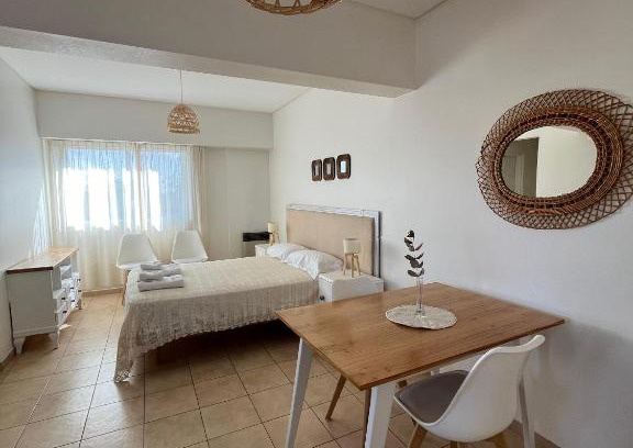 Bahía Blanca Apartamento | Departamento Misiones, equipado y luminoso con cochera opcional