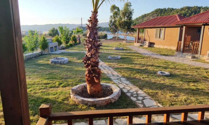 Turgutkoy Koyu Cama Y Desayuno | Derin Bungalov