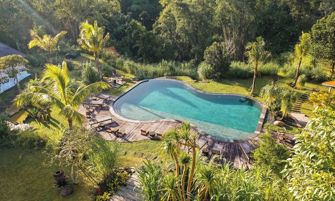 Baturiti Hotel | Desa Seni