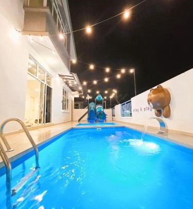 Bandar Penawar Casa | Desaru Kids Water Slide Pool & BBQ Homestay