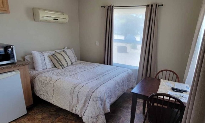 Jacumba Alquiler De RV | Desert Duplex B27: Perfect Base for Outdoor Activities