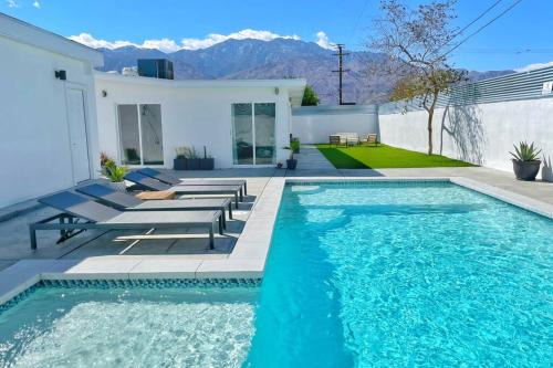 Palm Springs Casa | Desert Haus: Modern Luxury Home + Private Pool