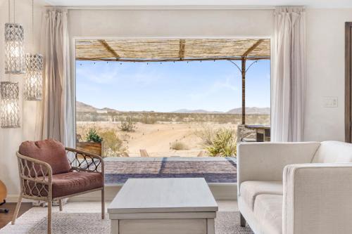 Joshua Tree Casa | Desert Moon - Serene Desert Views & Design home