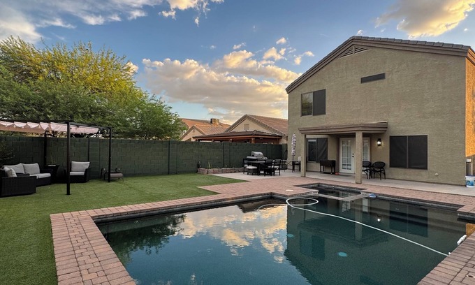 Rancho El Mirage Casa | Desert Paradise w/ Hot Tub and Pool!