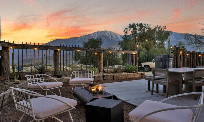 Riverside County Apartamento | Desert Zen: Tranquil Escape, Pool/Hot Tub, Firepit