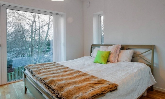 Sollentuna Casa | Designer house Stockholm - Arlanda Metro line