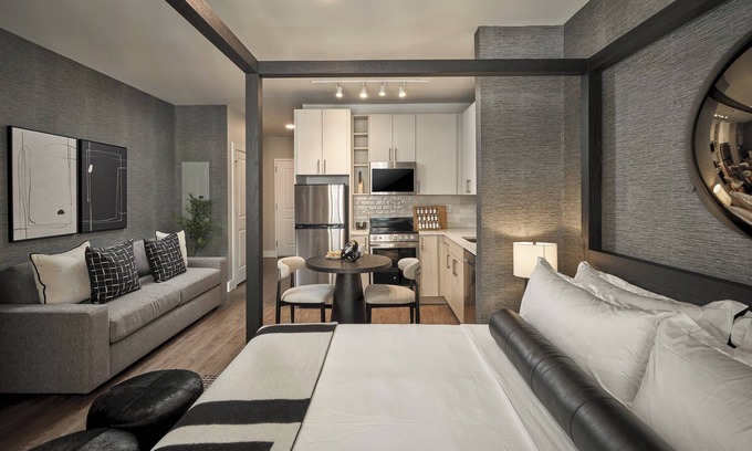 Center City Apartamento | Designer Luxury in Center City