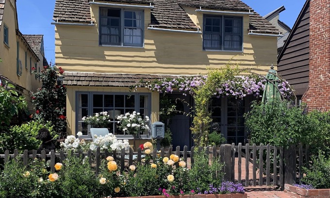 Balboa Island Cabaña | Reserve una de las casas históricas más bonitas