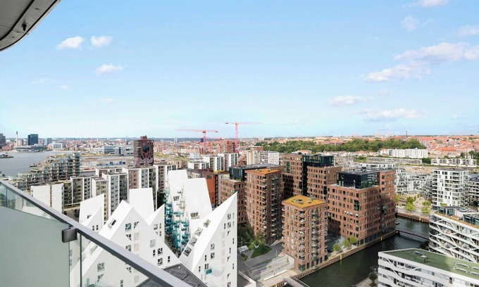 Aarhus C Apartamento | Designers penthouse in the clouds