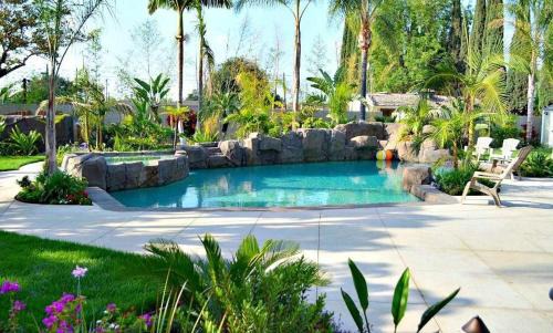 Northwest Anaheim Casa | Destination #03