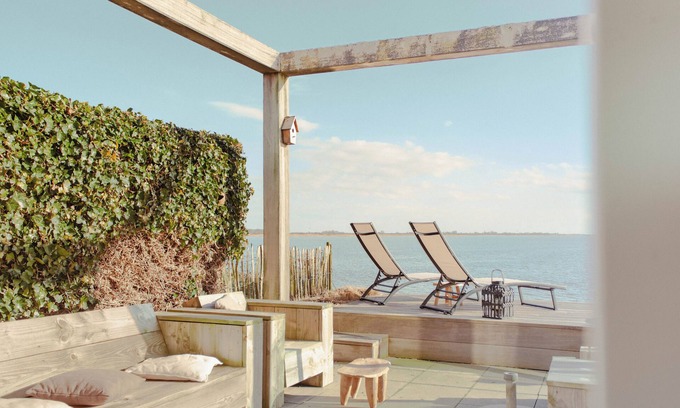 Makkum Cabina | Detached villa on the dike of the IJsselmeer